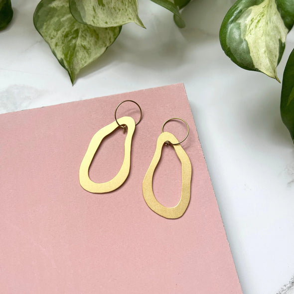 Minimal Wave Gold Hoop Earrings