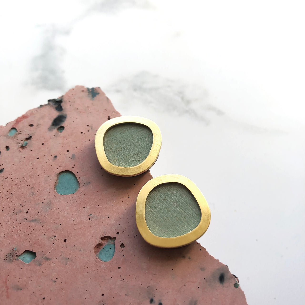 Circle Stud Earrings - Mint & Brass