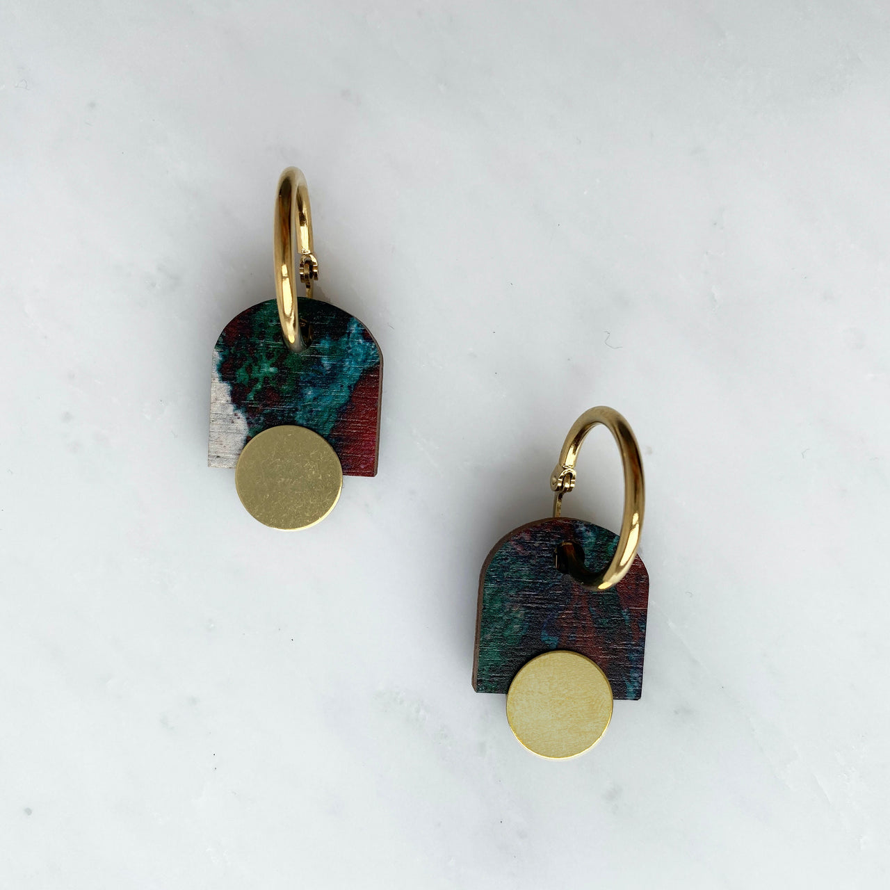 Modern Arch Geometric Hoop Earrings - Red & Green marble